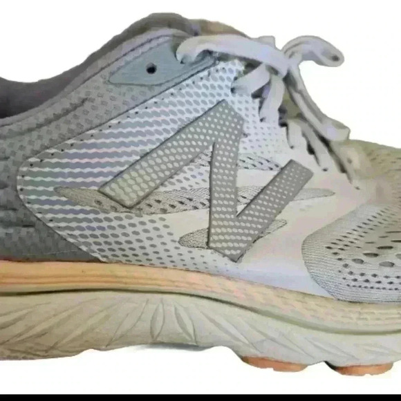 New Balance Women's 940 V4 Running Shoe 10.5 - Picture 11 of 12